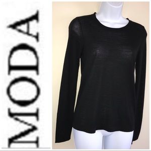 *100% Wool MODA International Sweater
